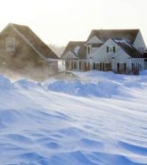 Heavy snow in U.S. suburbs